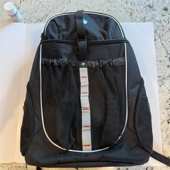 Hard Work Sports Basketball Backpack with Ball Compartment Spacious Shoe Storage - Picture 10 of 10